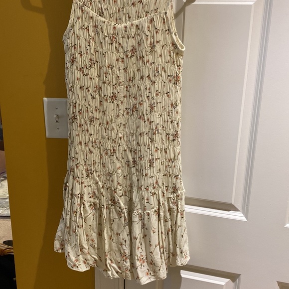 Petal & Pup maternity / bump friendly floral mock neck dress - Picture 6 of 7